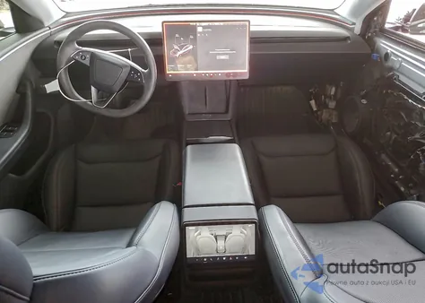 2024 Tesla Model 3 z USA, uszkodzony, nr VIN 5YJ3E1EA8RF771052